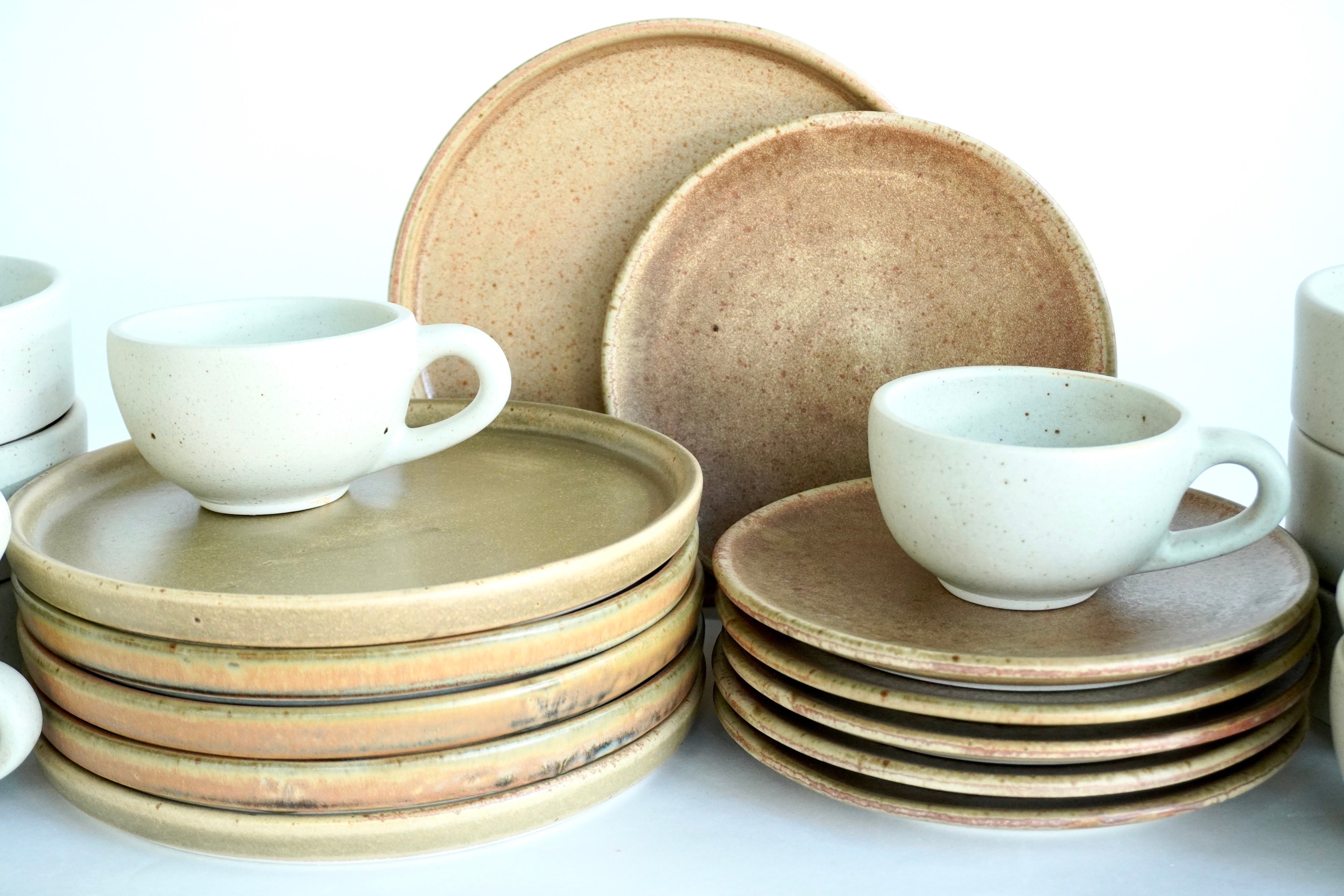 Mixta Terracota & Arena blanca | Set de vajilla línea rústica para 6 personas (con platos postre planos)