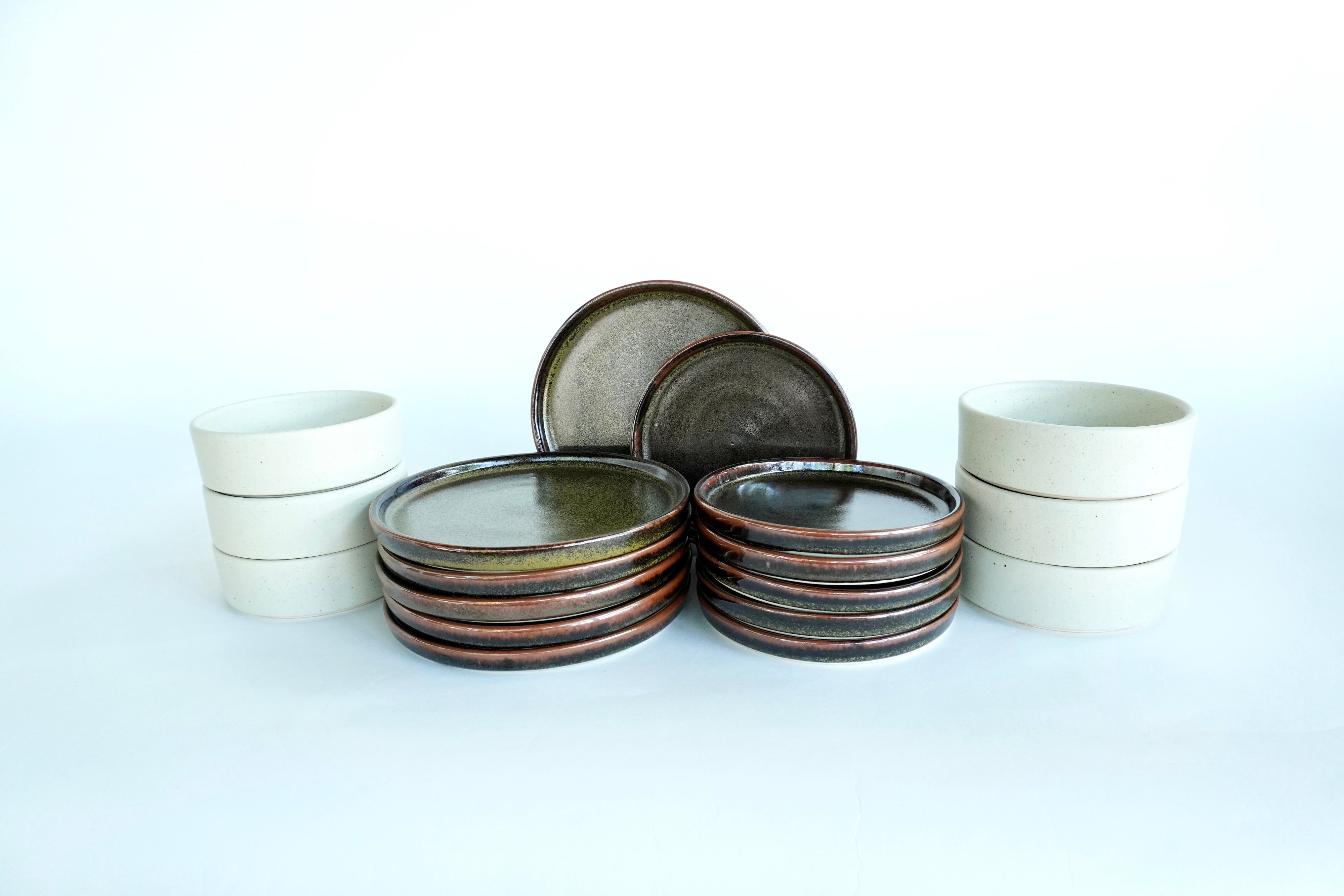 Mixta Verde roble & Arena blanca | Set de vajilla básica línea rústica para 6 personas