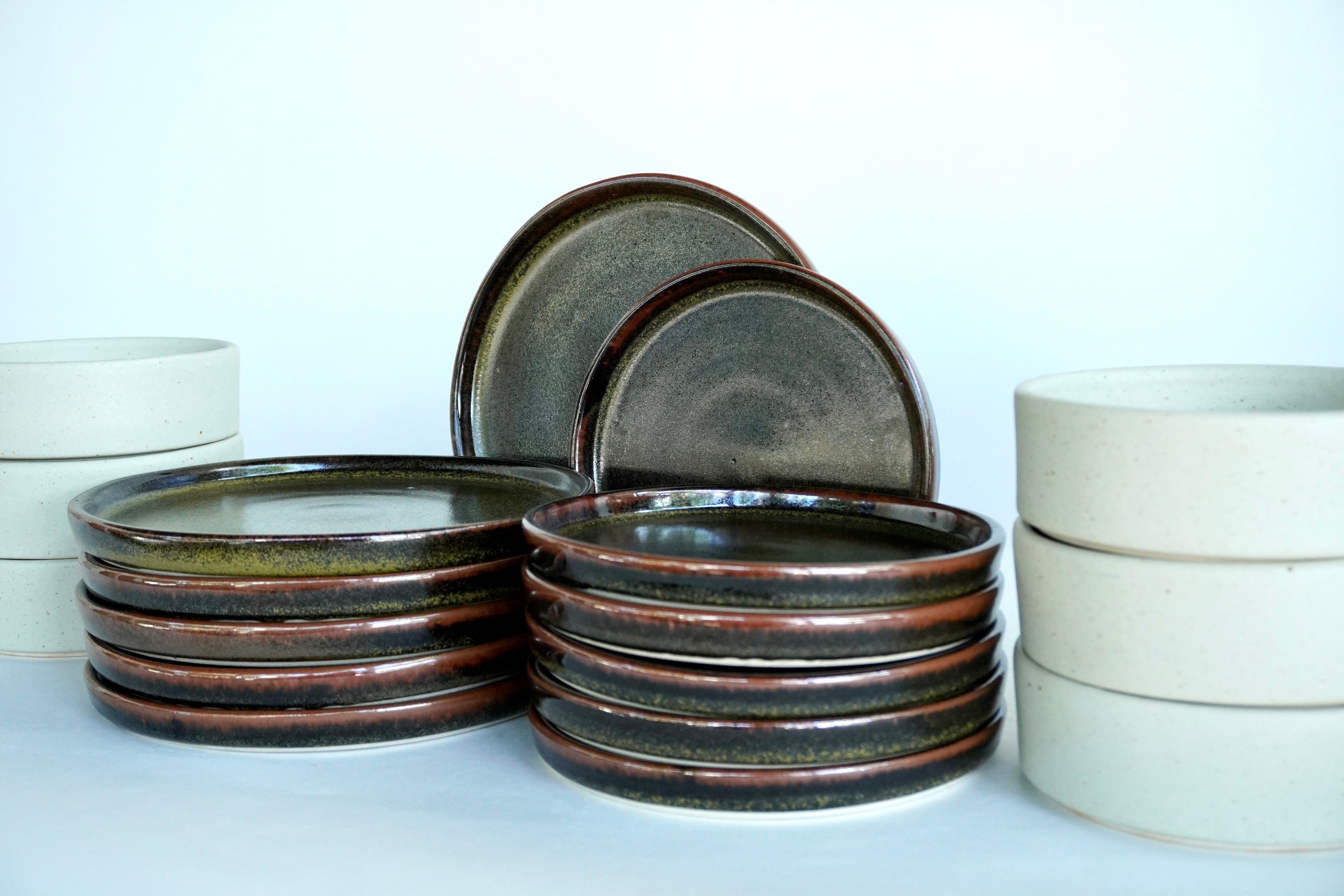 Mixta Verde roble & Arena blanca | Set de vajilla básica línea rústica para 6 personas