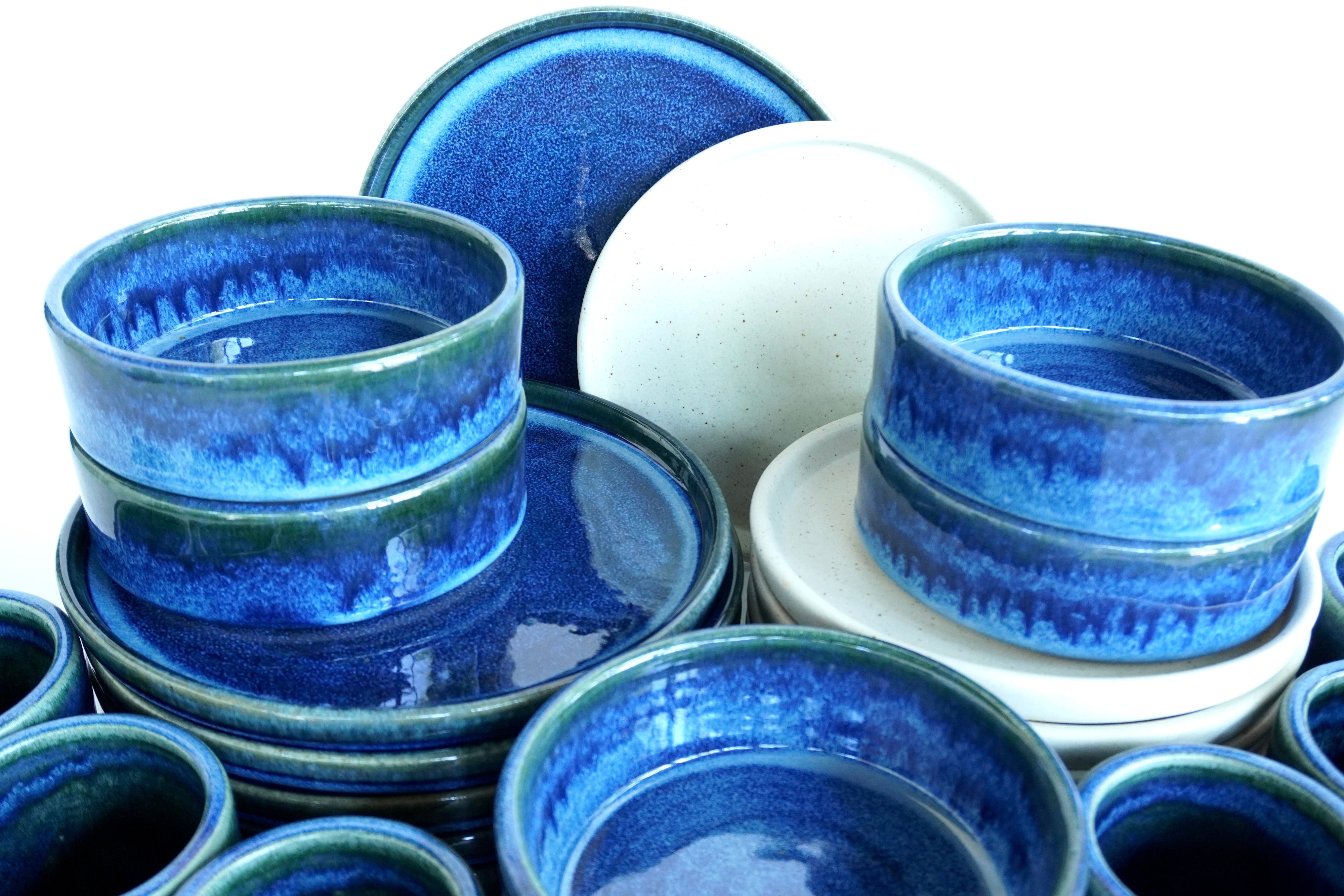 Indigo & Arena blanca | Set de vajilla línea rústica para 6 personas