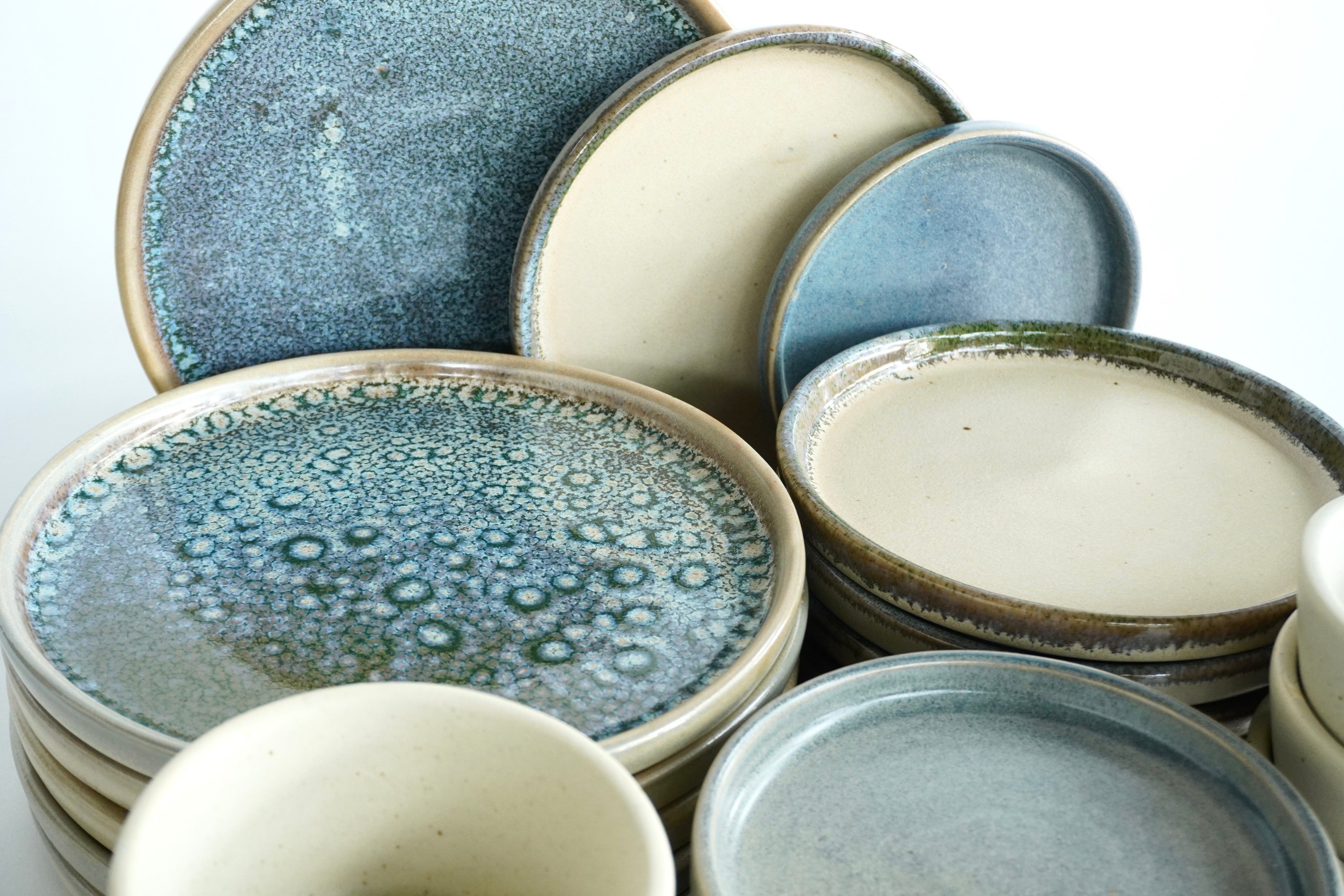 Arrecife, Arena blanca & Gris mate | Set de vajilla línea rústica para 6 personas