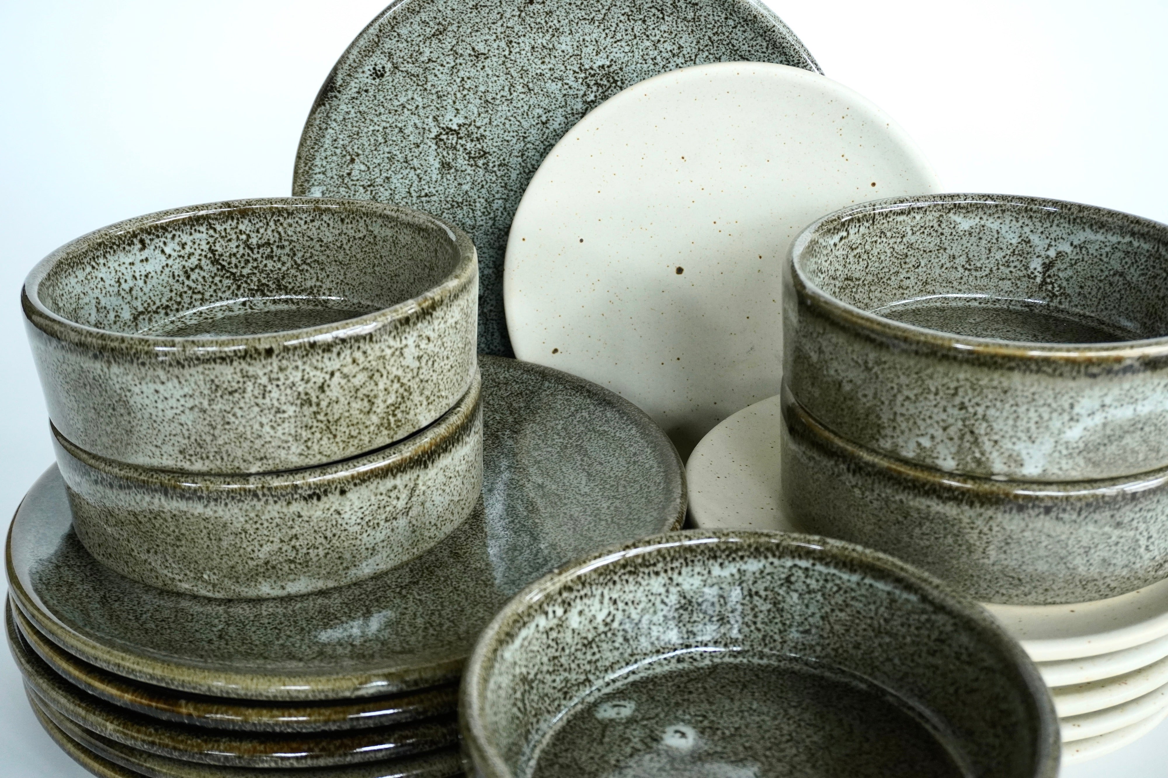 Bio & Arena blanca | Set de vajilla básica línea rústica para 6 personas (platos planos)