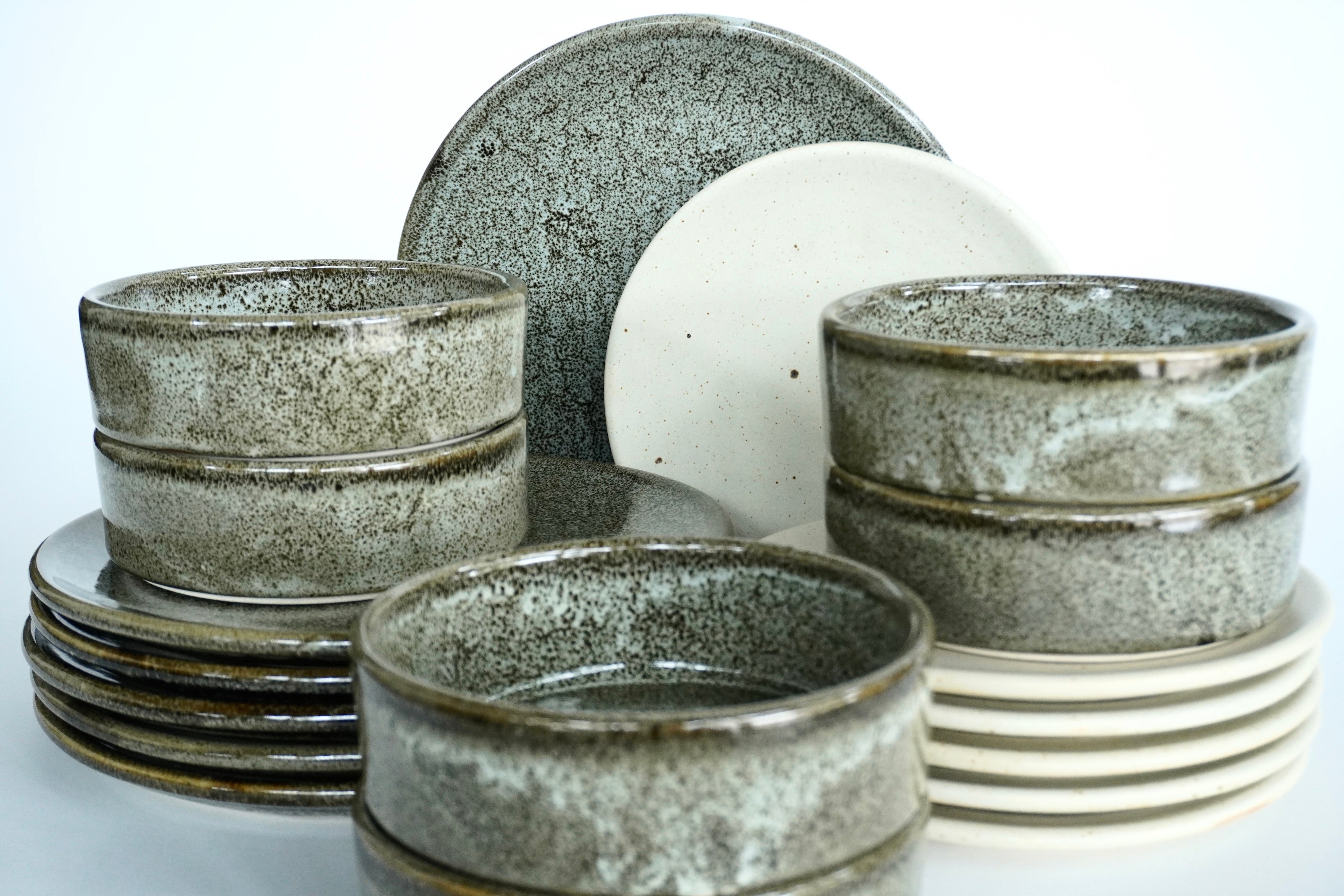 Bio & Arena blanca | Set de vajilla básica línea rústica para 6 personas (platos planos)