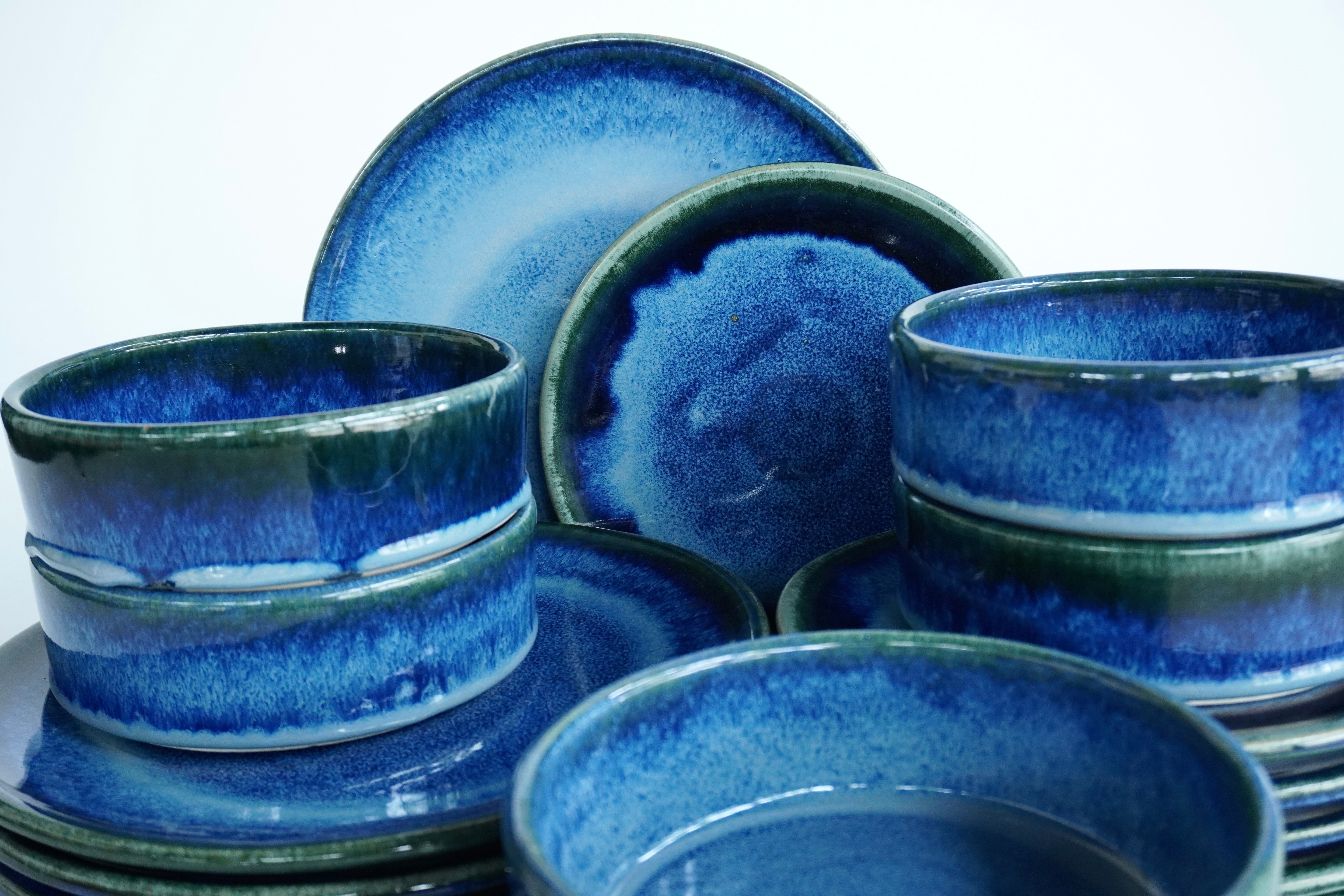 Indigo | Set de vajilla básica línea rústica para 6 personas (platos planos)