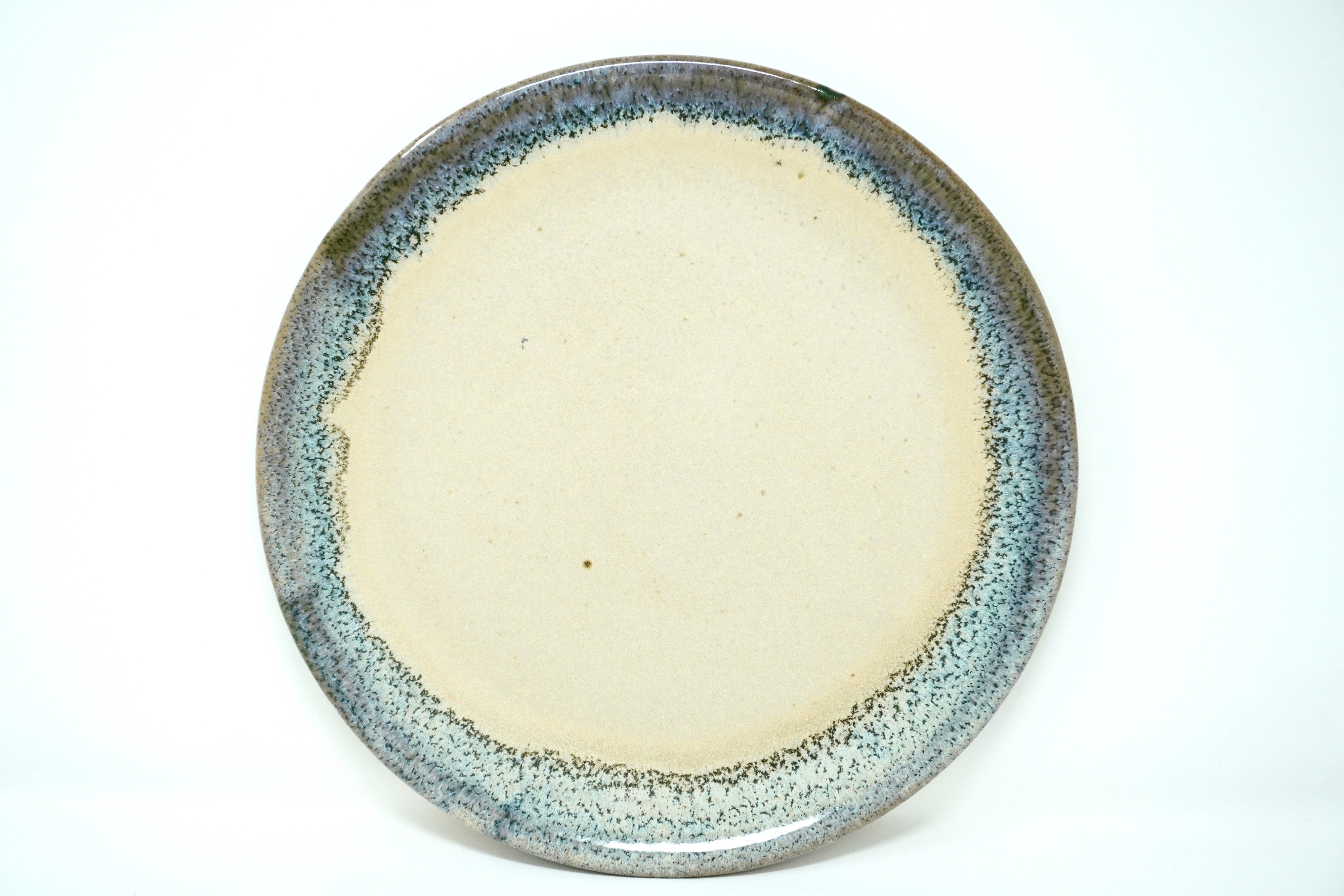 Arena blanca orilla arrecife | Plato trinche plano Ø 26 cm línea rústica