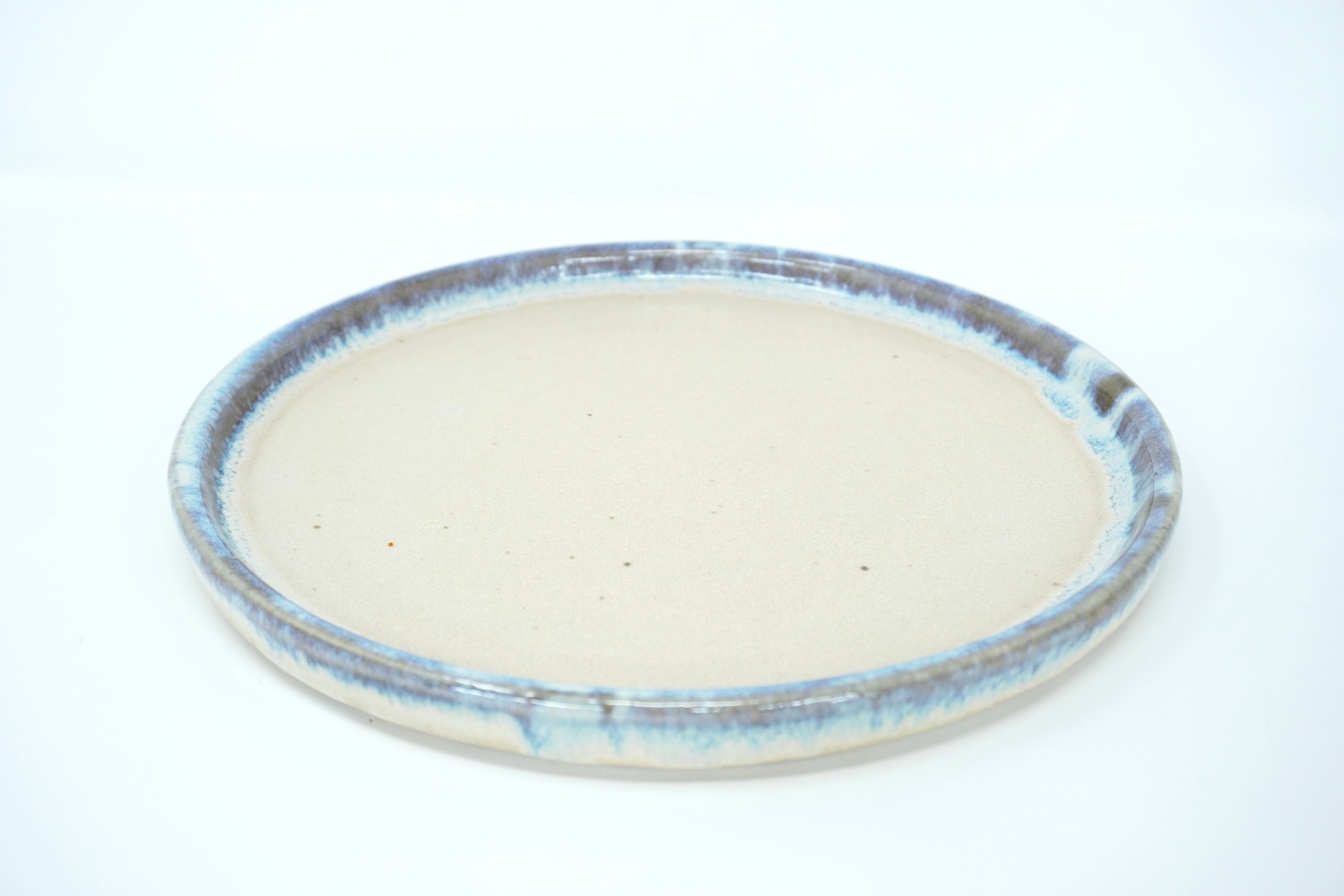 Arena blanca orilla iris | Plato trinche con pared Ø 26 cm línea rústica