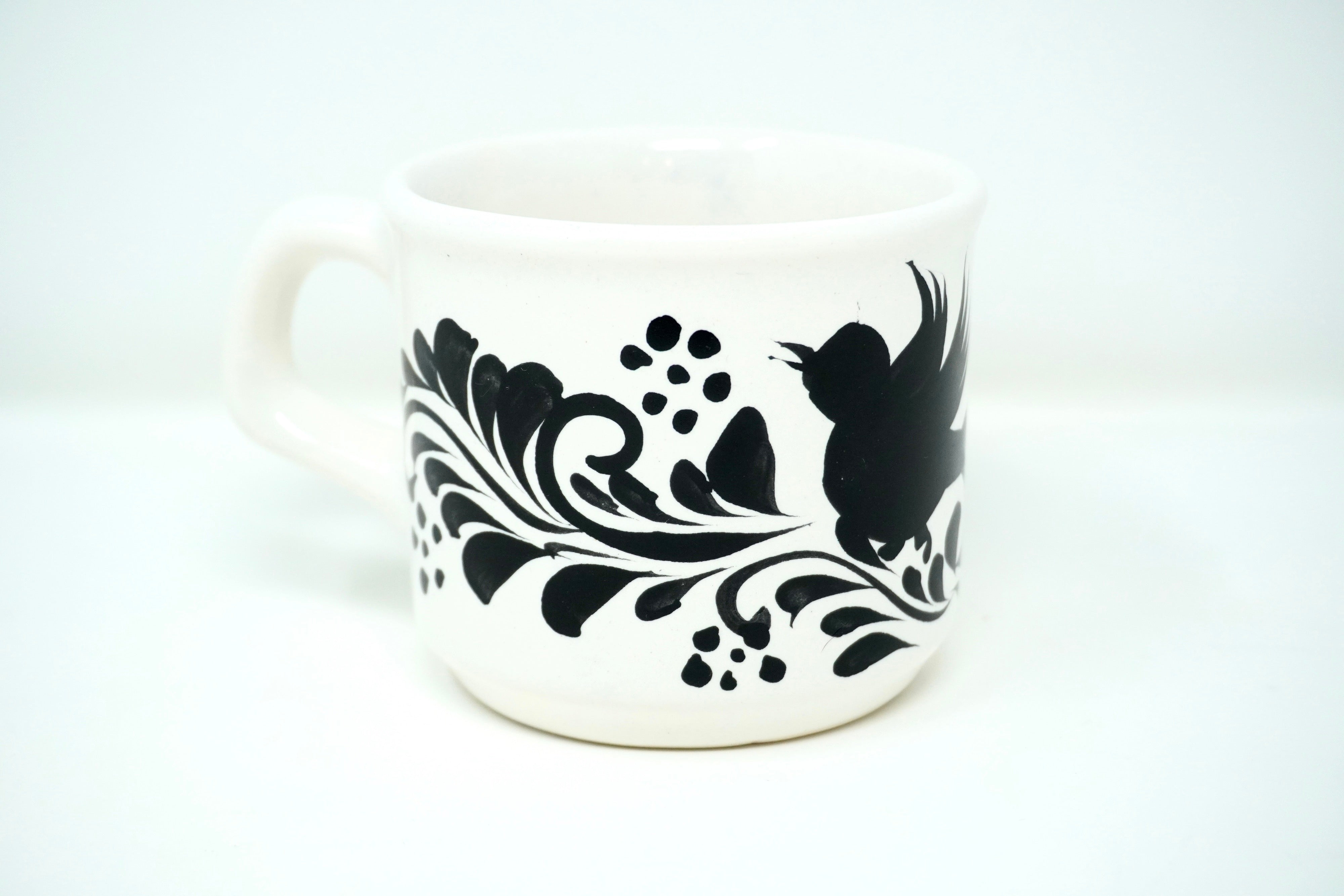 Golondrina negra brillante | Taza de 8 oz línea clásica