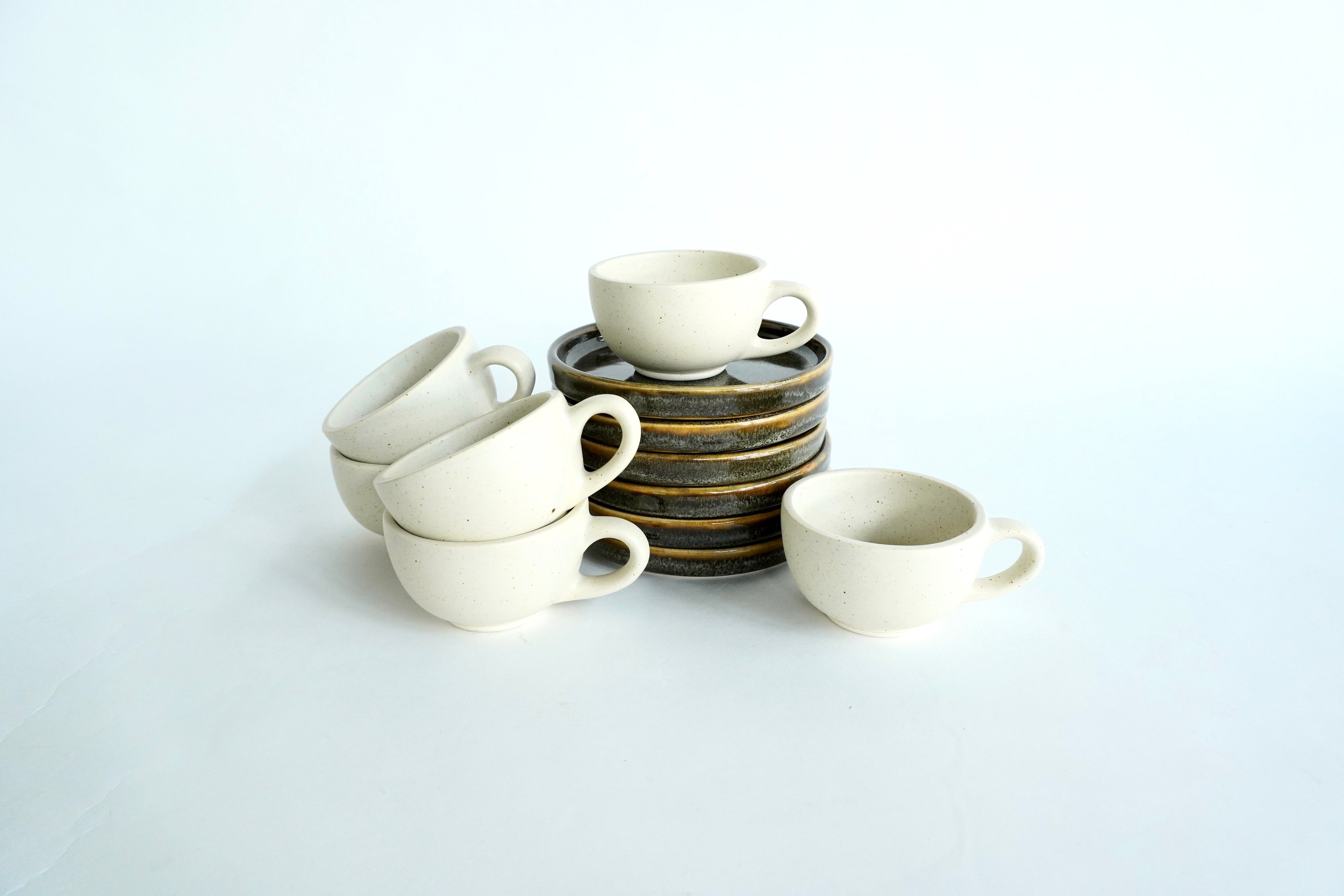 Bio & Arena blanca | Set de 6 platos cafeteros con pared Ø 16.5 cm con 6 tazas arte latte de 8 oz línea rústica
