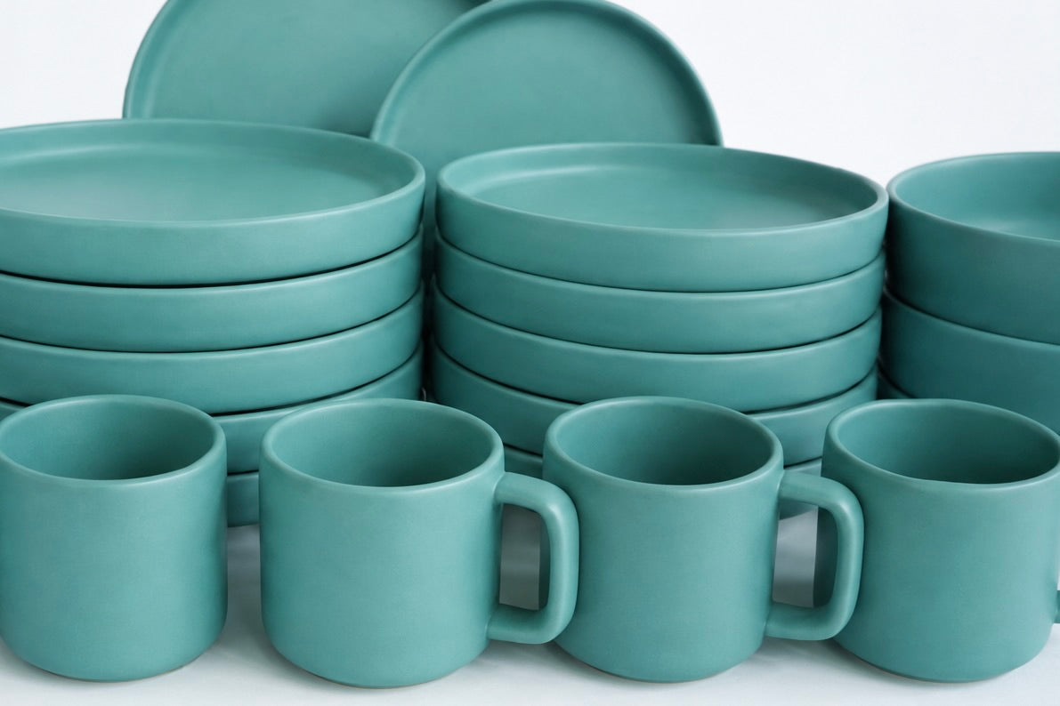 Turquesa mate | Set de vajilla línea clásica para 6 personas (con platos trinche & bowls con pared)